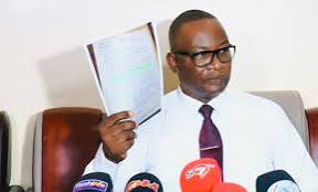 « Épinglé » par la Cour des Comptes sur sa gestion à DDD : Me Moussa Diop se lave à grande eau et menace