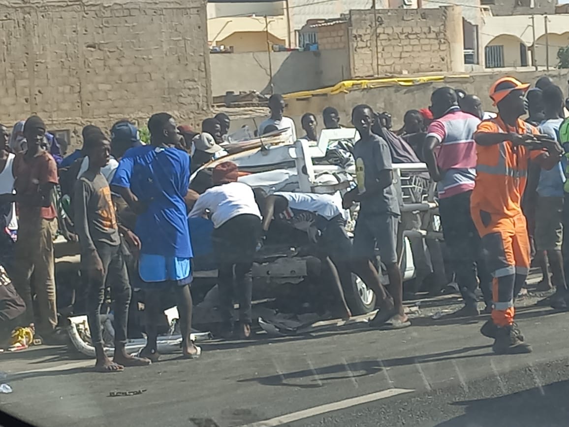 Collision sur l’Autoroute : 11 Blessés, dont 3 graves, impliquant des cars en course