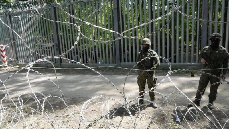 Pologne: la crise migratoire à la frontière biélorusse, enjeu des élections européennes