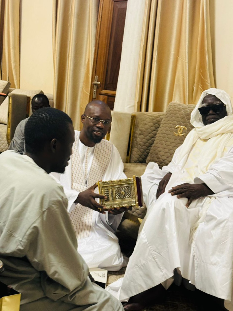 Touba : Ousmane Sonko reçu par Serigne Mountakha…