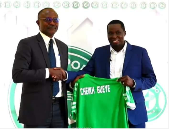 Cheikh Gueye, l’ex coach de Teungueth FC, annonce sa signature à Loto Popo FC (Bénin)