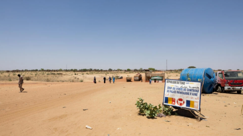 Le Soudan annonce rouvrir le poste-frontière d’Adré pour acheminer l’aide humanitaire depuis le Tchad