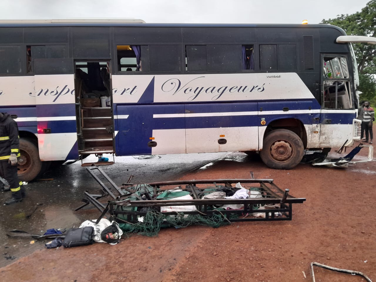 Collision meurtrière entre un bus et un minicar à Koumpetoum: le bilan s’alourduit à sept (7) morts