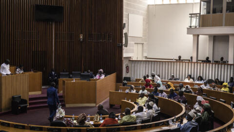 Sénégal: face à une opposition majoritaire, Bassirou Diomaye Faye pourrait vite dissoudre l’Assemblée