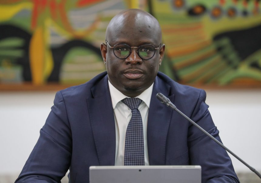 LE SÉNÉGAL SOMBRE: Y a-t-il un pilote au ministère de l’Économie ?