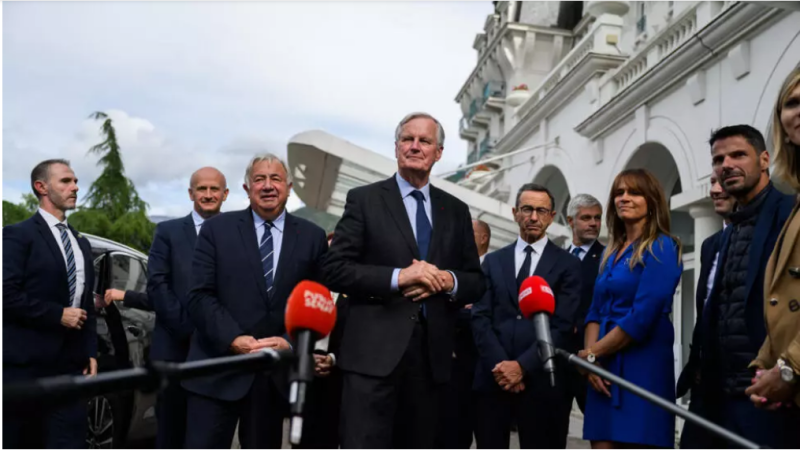 France: le gouvernement Barnier se précise, premières polémiques sur sa droitisation