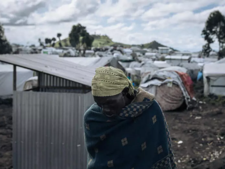 «Nous avons fui en laissant tout»: en RDC, des combats près des camps poussent les déplacés à fuir vers Goma