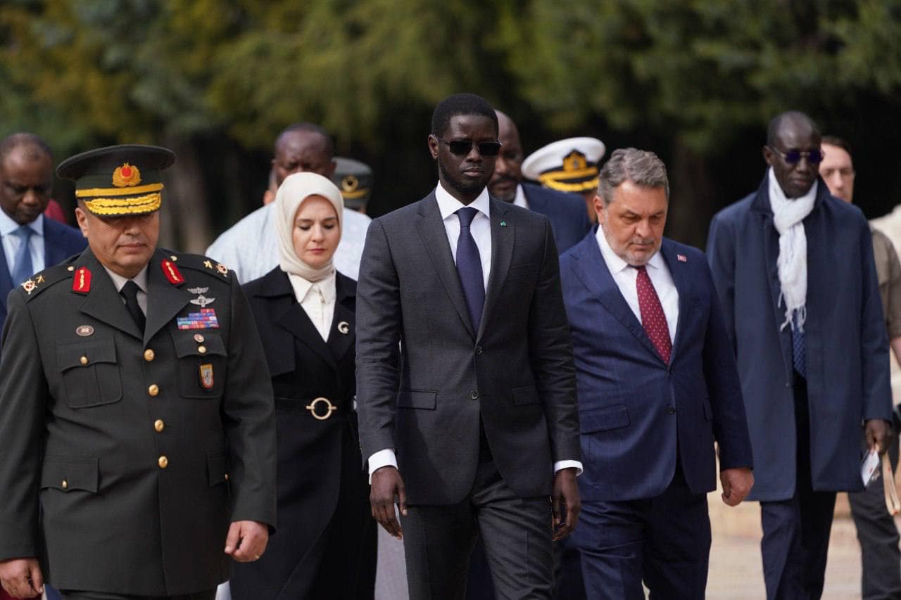 [Photos] Turquie : Le président Diomaye Faye débute sa visite au mausolée de Mustafa Kemal Atatürk