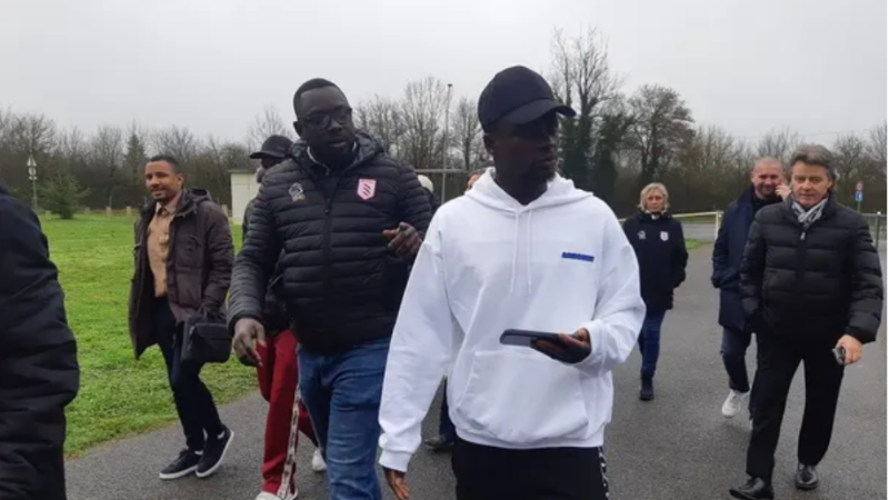 Bourges: Sadio Mané assiste à l’entrainement du Bourges FC