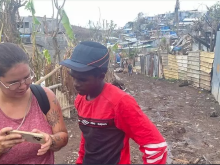 Cyclone Chido à Mayotte: au bidonville Majicavo Koropa, une enseignante recherche les élèves disparus