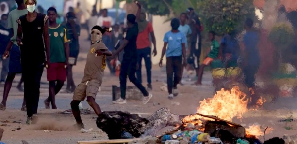 Affaire Farba Ngom : Le procureur requiert 1 an de prison contre 3 jeunes manifestants d’Agnam